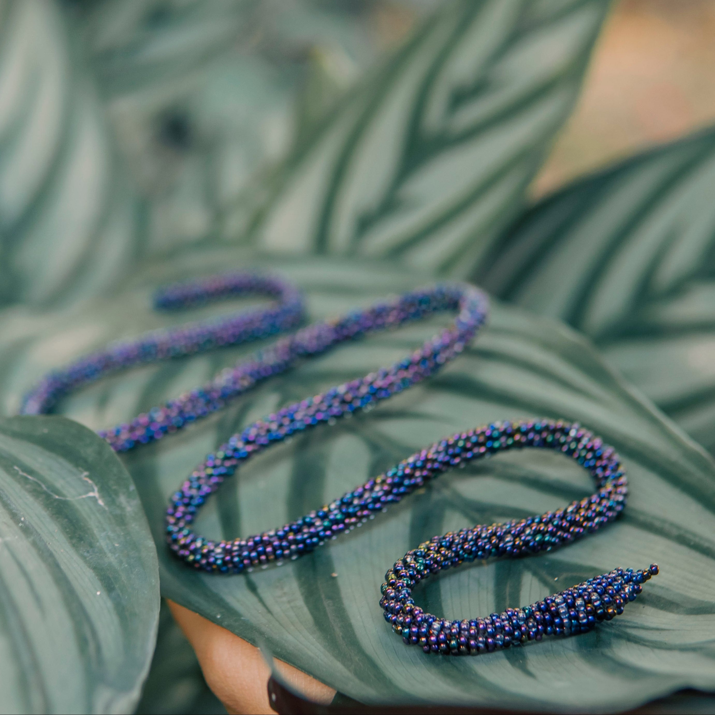 Brazalete de Serpiente – Morado iridiscente